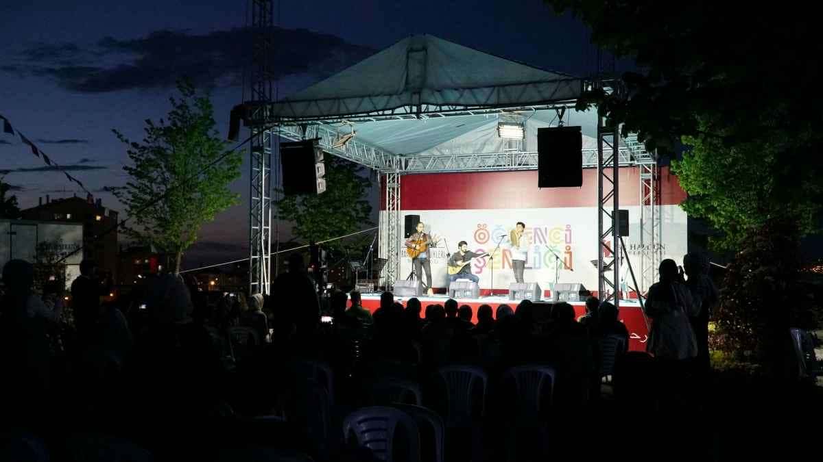İHÜ Öğrenci Şenliği'nde Sanat-Spor ve Eğlence Bir Arada!
