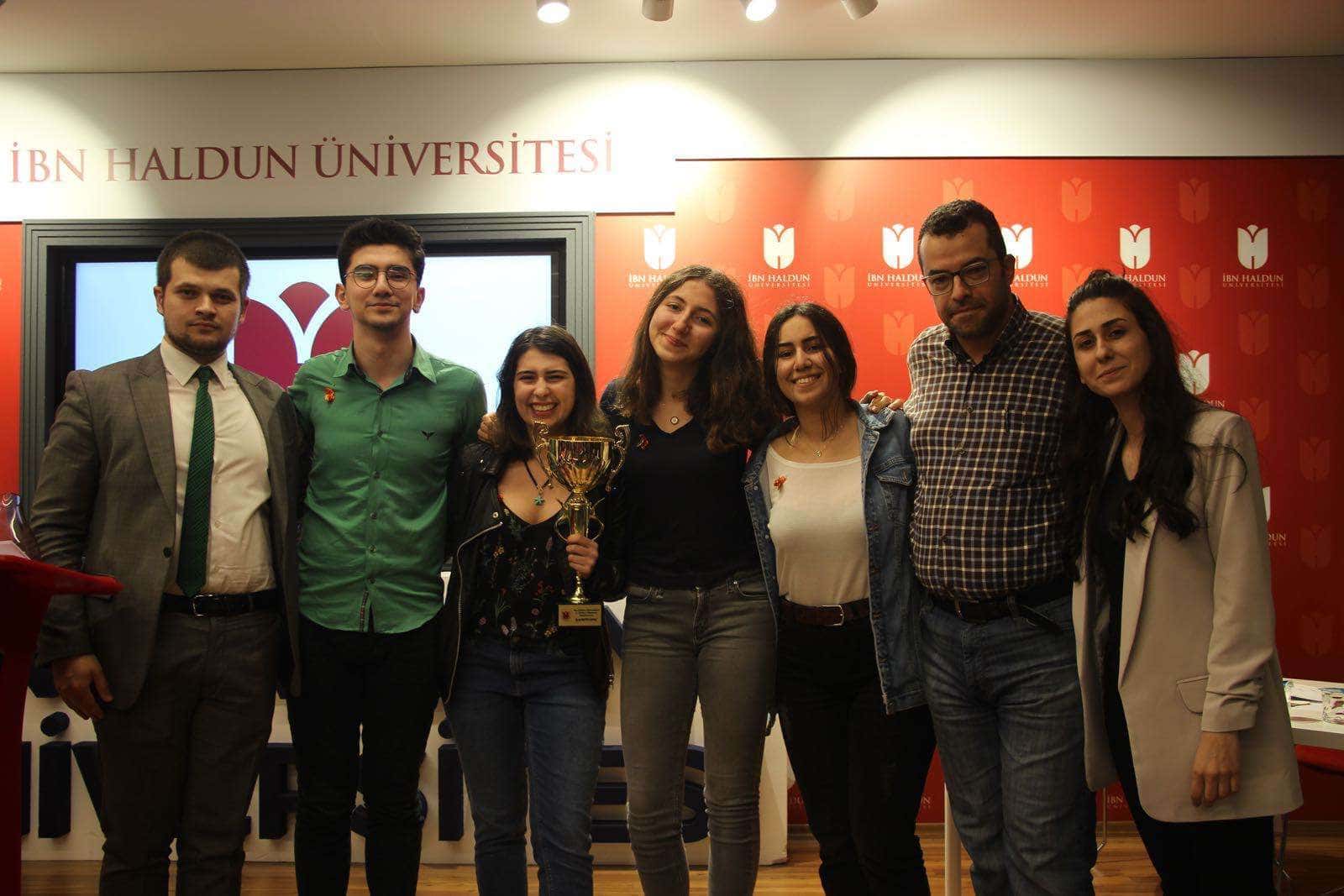 4. İbn Haldun Üniversitesi Türkiye Münazara Şampiyonu Robert Koleji oldu