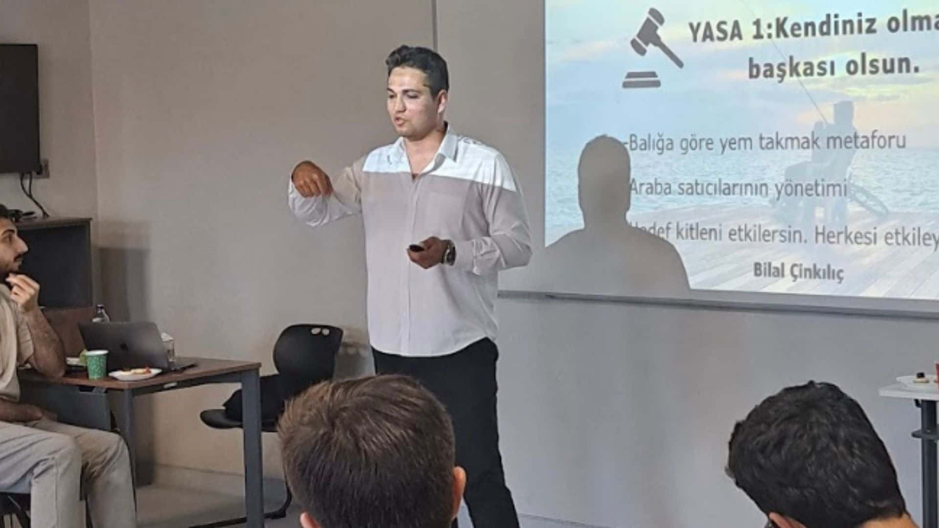 Become an Effective and Persuasive Speaker with 3 Laws